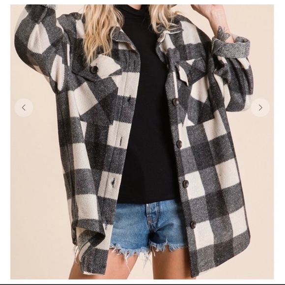 Fabulous Must Have checkered flannel Boxy shirt - Picture 5 of 5